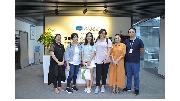 深圳中億?？萍紵崃覛g迎迪拜客戶蒞臨我司參觀考察
